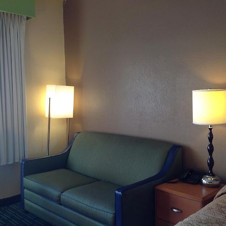 ריצ'מונד Diamond Inn & Suites מראה חיצוני תמונה