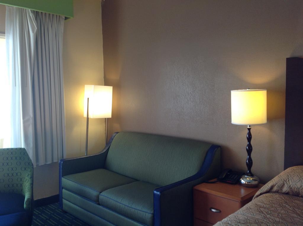 ריצ'מונד Diamond Inn & Suites מראה חיצוני תמונה