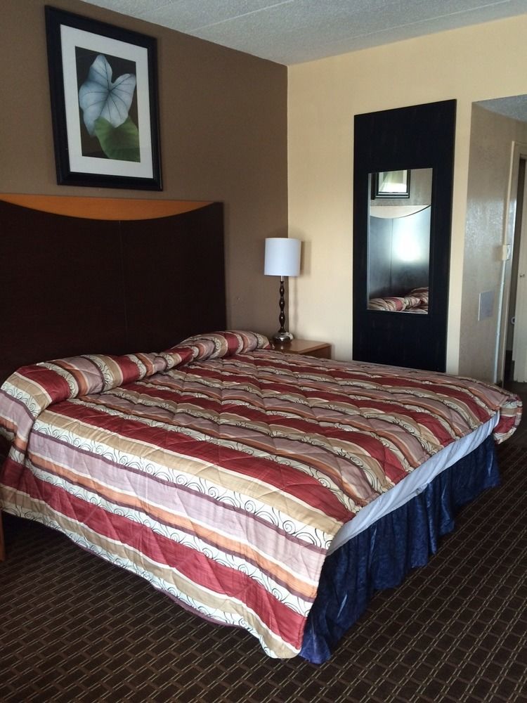 ריצ'מונד Diamond Inn & Suites מראה חיצוני תמונה