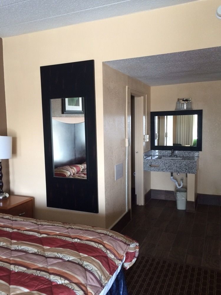 ריצ'מונד Diamond Inn & Suites מראה חיצוני תמונה