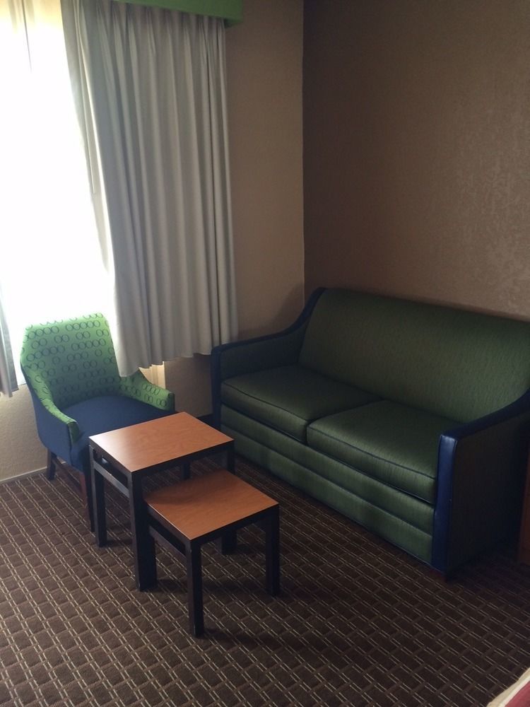 ריצ'מונד Diamond Inn & Suites מראה חיצוני תמונה