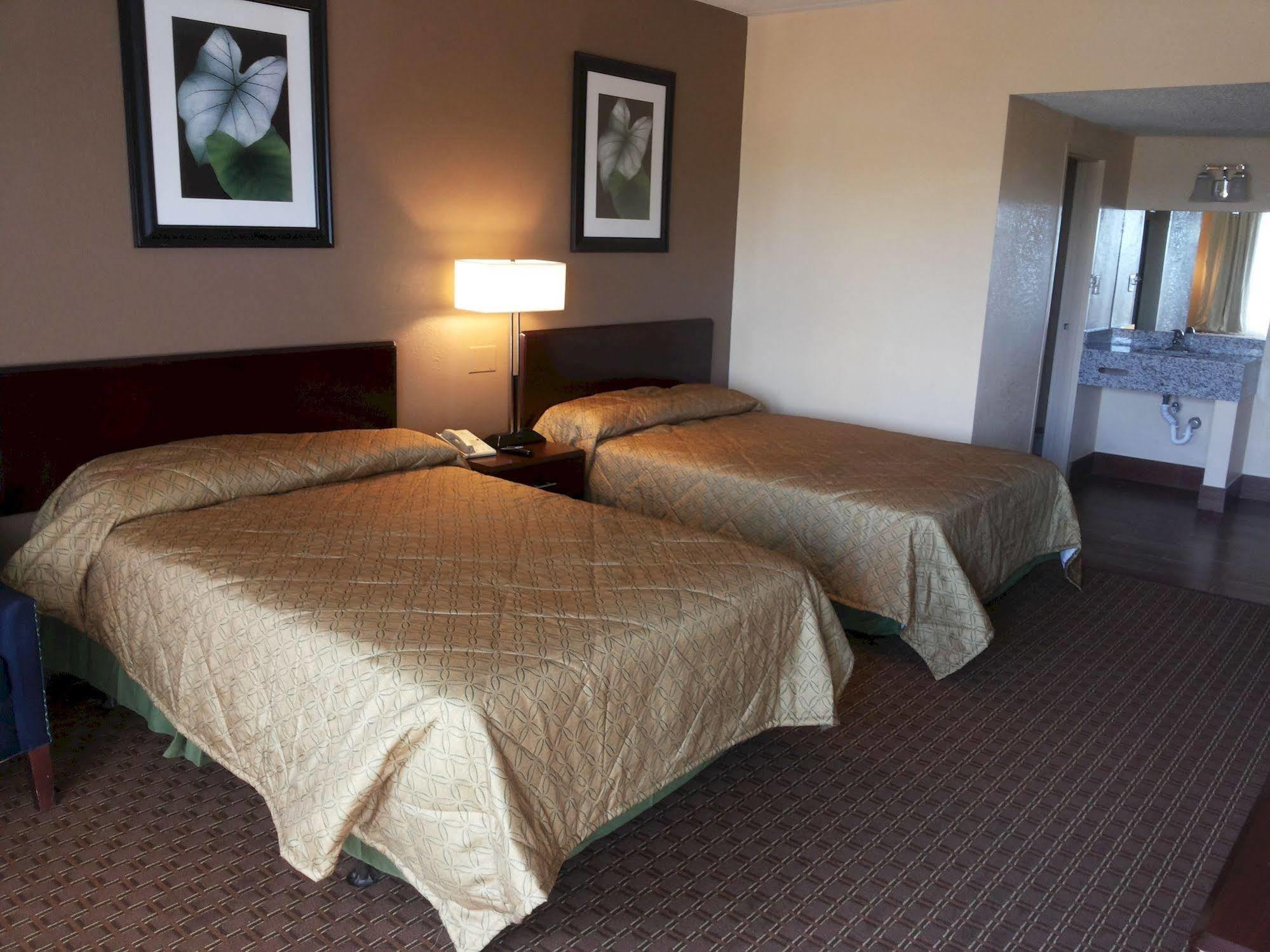 ריצ'מונד Diamond Inn & Suites מראה חיצוני תמונה