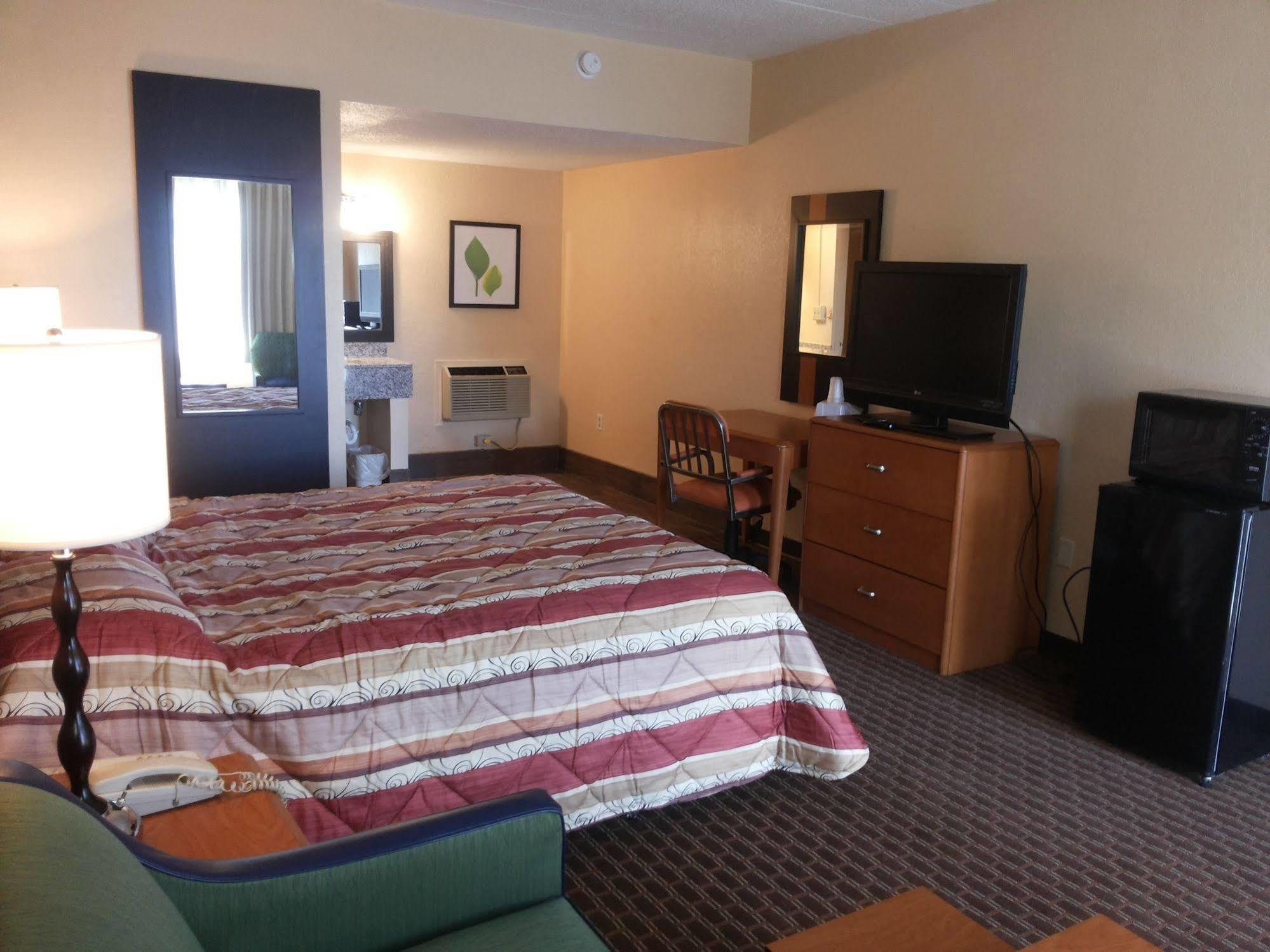 ריצ'מונד Diamond Inn & Suites מראה חיצוני תמונה