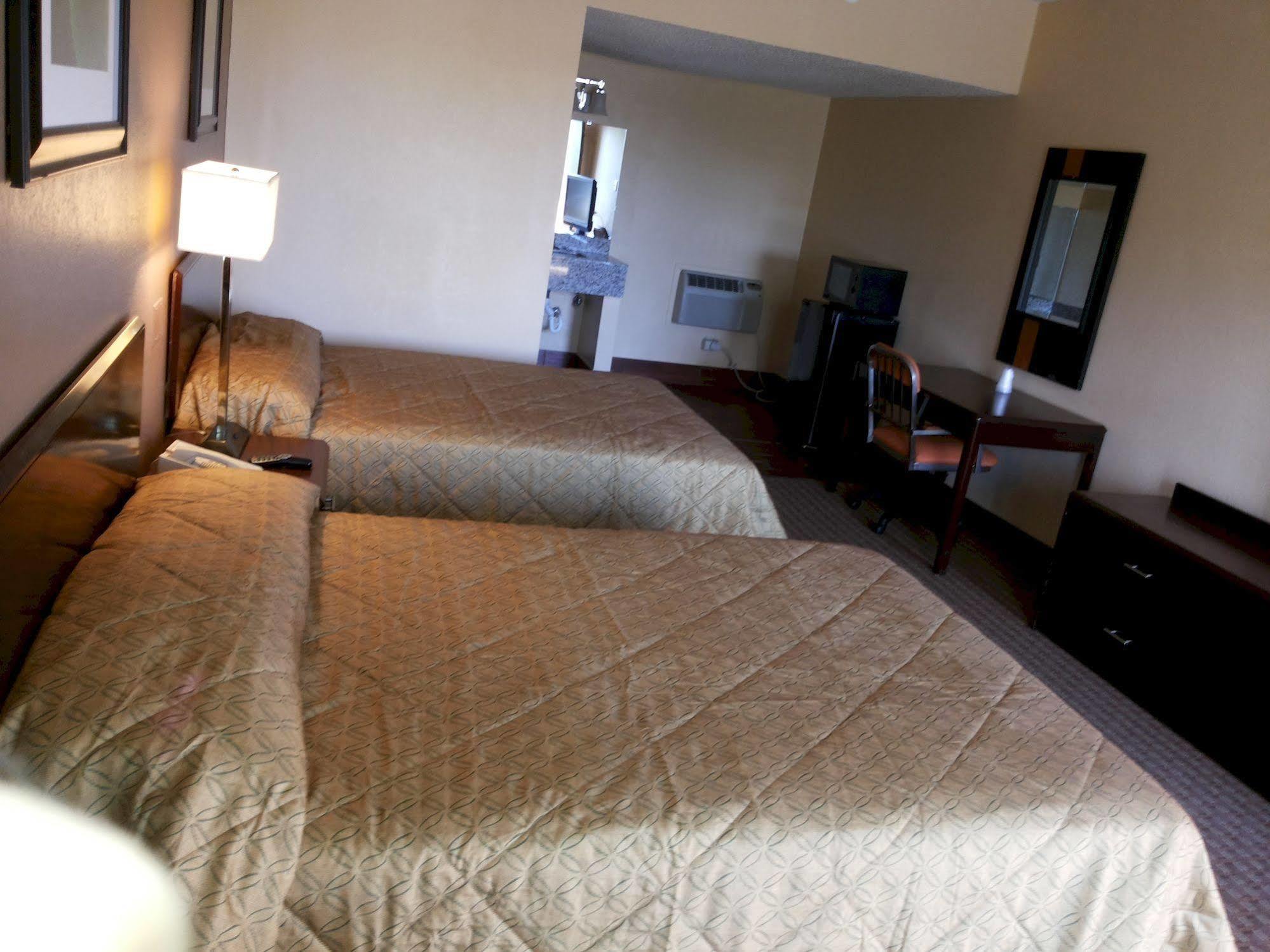 ריצ'מונד Diamond Inn & Suites מראה חיצוני תמונה